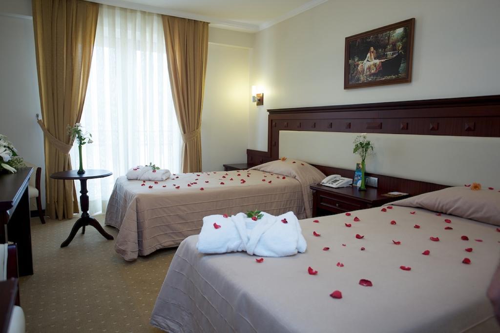 Anzer Beach Hotel Kumburgaz Szoba fotó